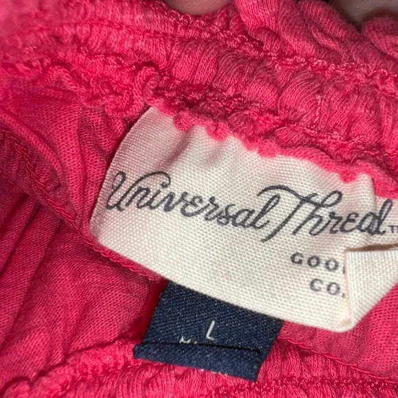 Universal Thread Smocked Tank - Picture 4 of 5